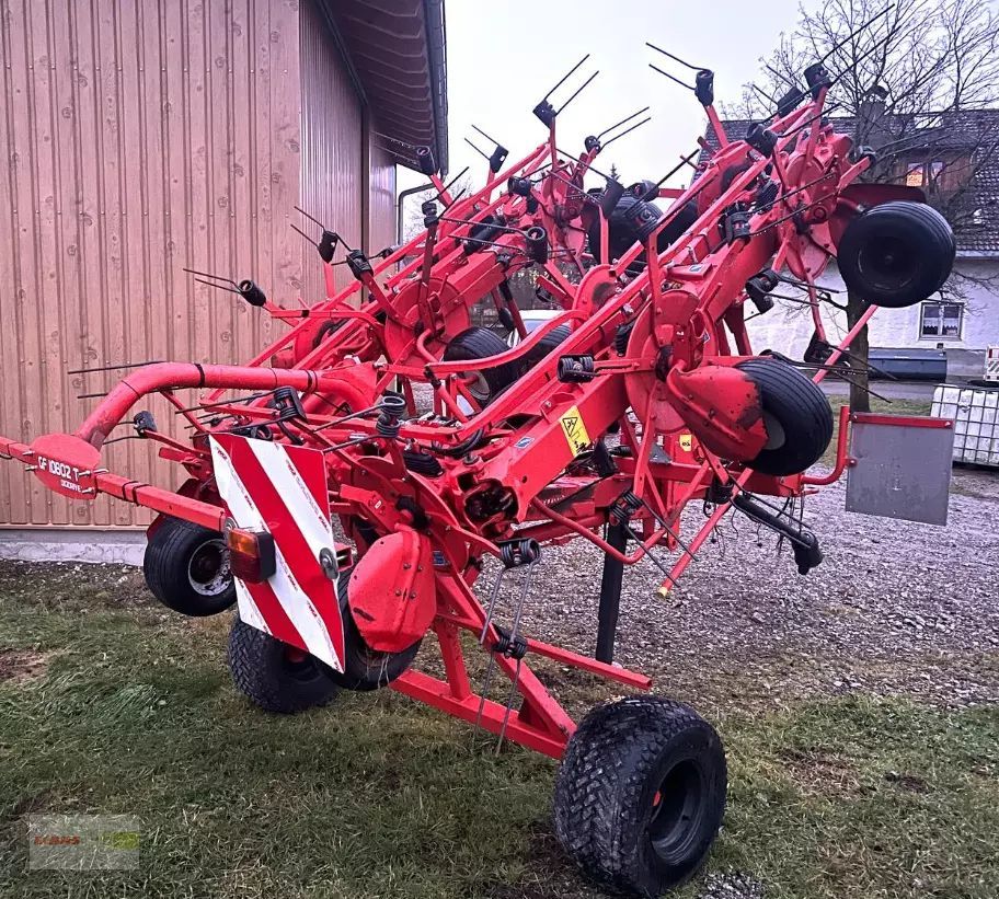 E-FARM: Kuhn GF 10802 T - Tedder - id A2AYQKM - €12,000 - Year of construction: 2010 - Germany