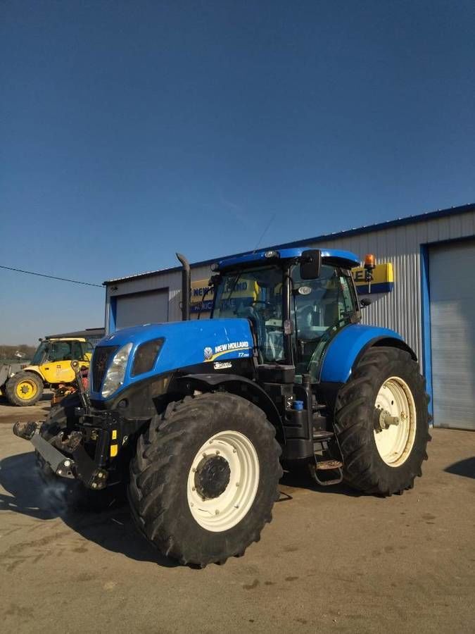 E-FARM: New Holland T7.250 - Трактор - id HPMCPBR - 50 000 € - Година на построяване: 2016 - Работни часове на двигателя: 5950,Мощност на двигателя (HP): 210,Франция