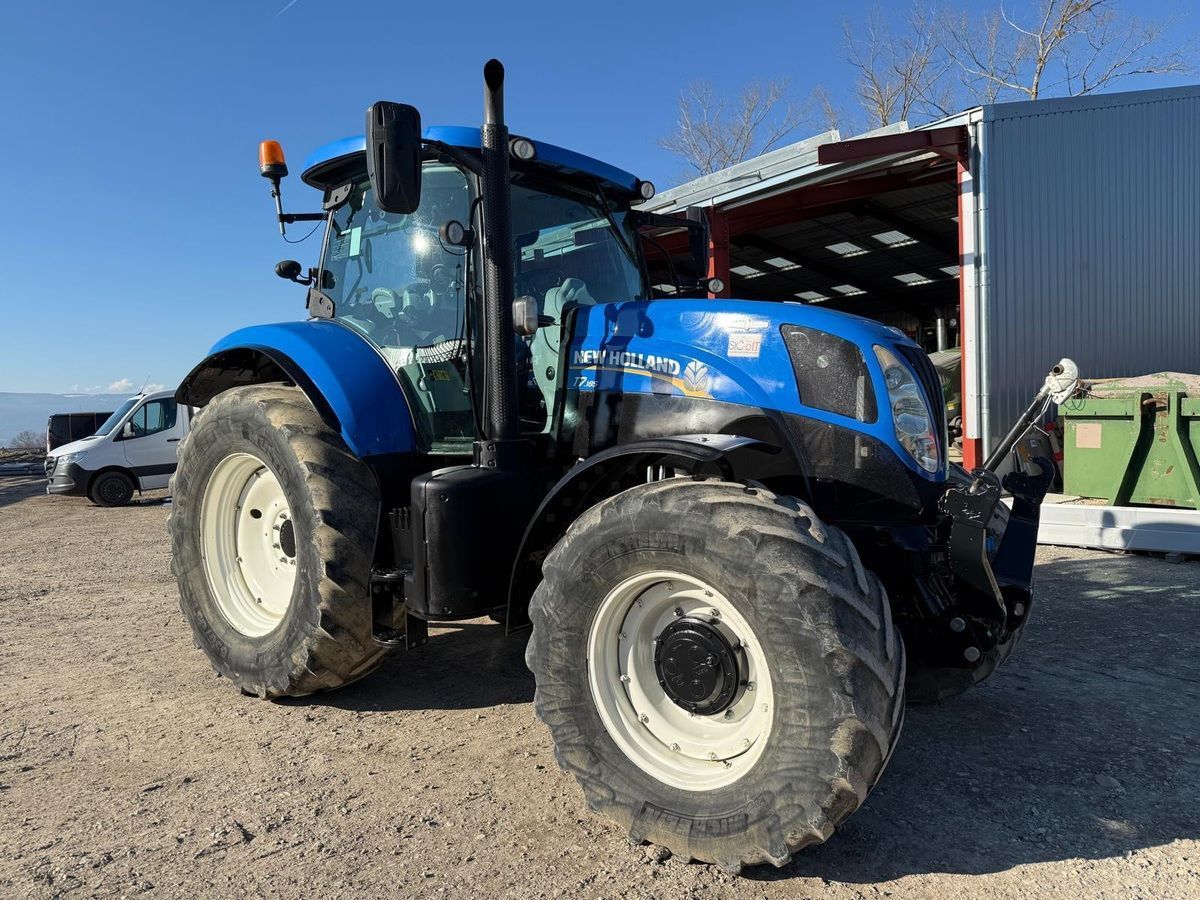 E-FARM: New Holland T7.185 - Tractor - id HLRXEYB - €50,000 - Year of construction: 2014 - Engine hours: 4,500,Engine power (HP): 140,France