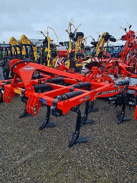 E-FARM: Kuhn Cultimer 300 - Cultivator - id LHI7Z8Q - 20.111 EUR - Anul: 2023 - Germania