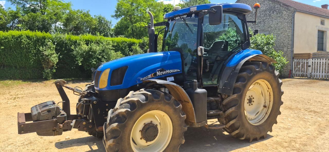 New Holland TS 135 A Traktor 21 000 €