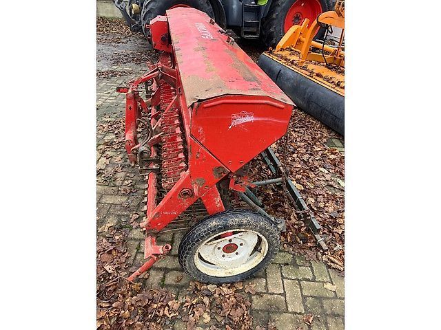 E-FARM: SAXONIA a 201 - Siewnik rzędowy/agregat uprawowo-siewny - id 6TWIBHG - Rok produkcji: 1979 - Niderlandy