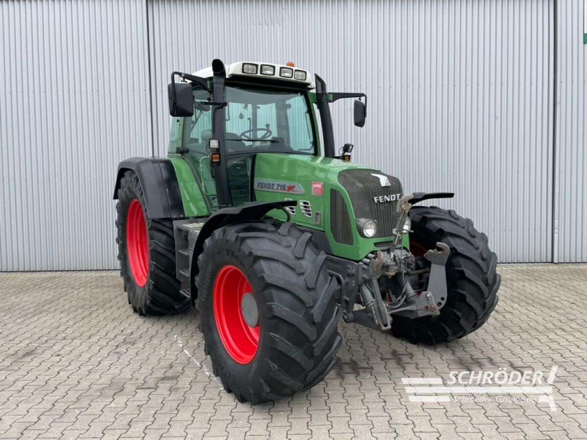 Fendt 716 Vario tractor 44 751 €