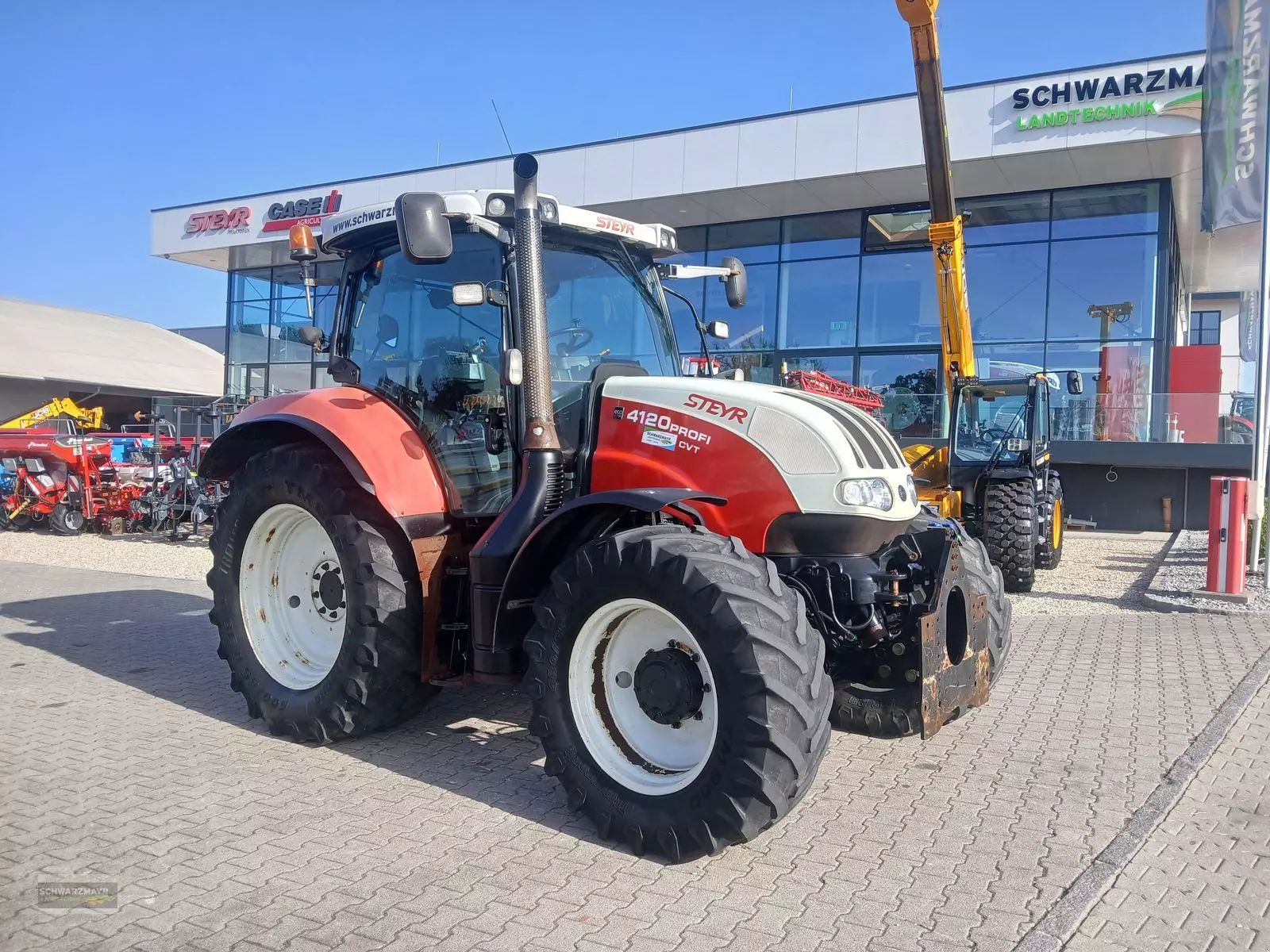 E-FARM: Steyr Profi 4120 CVT - Tractor - id SZZDYAB - €46,667 - Year of construction: 2014 - Engine hours: 8,020,Engine power (HP): 121,Austria