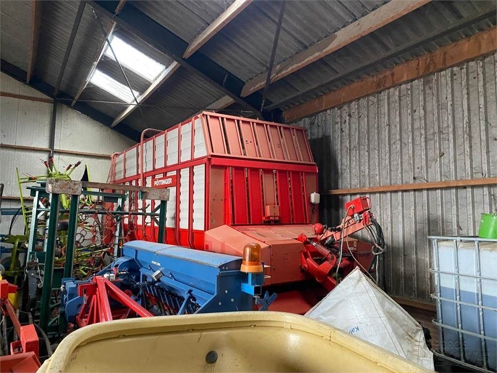E-FARM: pöttinger siloprofi 3 - Anhänger - id CLDZRNM - 11.500 € - Baujahr: 1998 - Niederlande