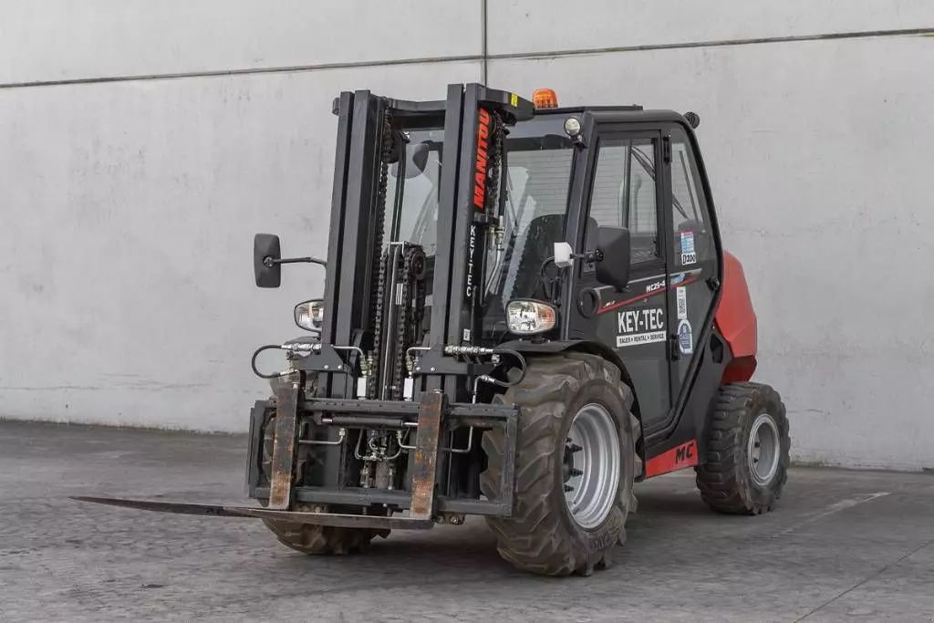 Manitou MC 25-4 Chariot élévateur 49 500 €