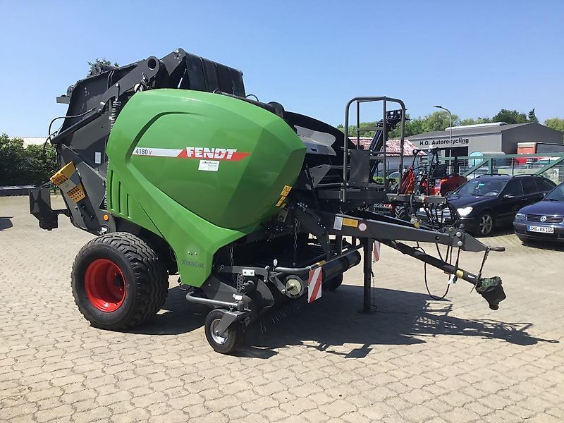 E-FARM: Fendt 4180 V - Presse à balles - id 9ZIJAS4 - 36 500 € - Année: 2019 - Balles produites: 5 900,Allemagne