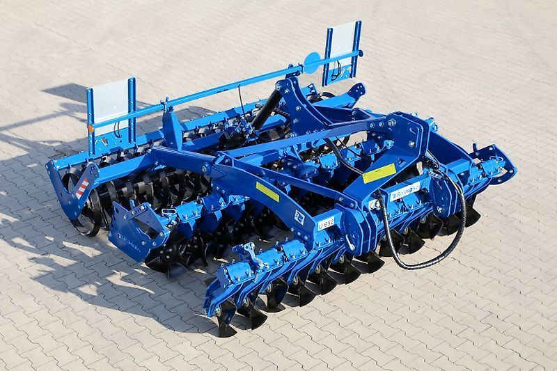 E-FARM: Rolmako u 652 - 3,0 m - speedcutter - Grapă cu discuri - id S1ULJBC - 8.495 EUR - Anul: 2025 - Germania