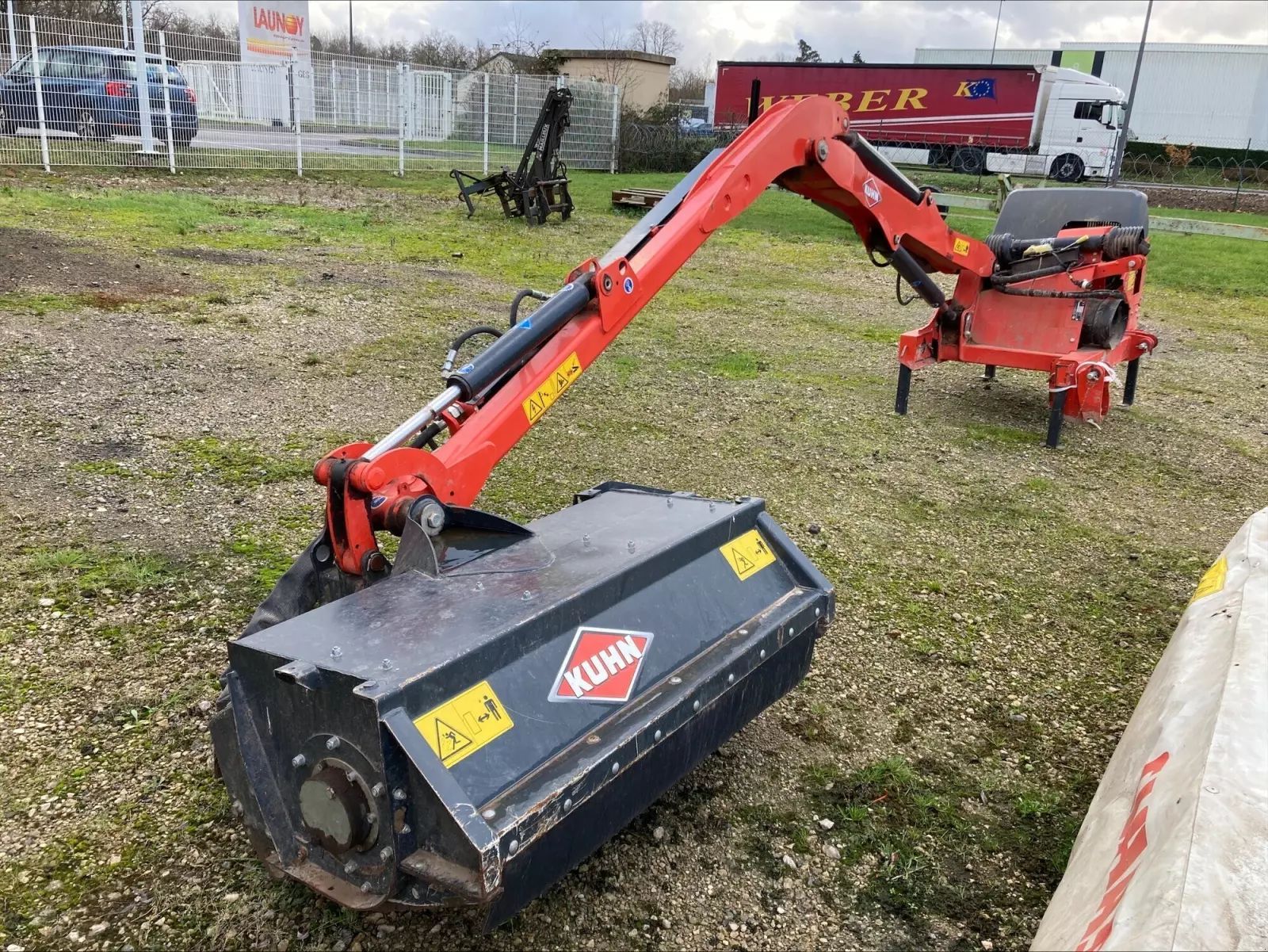 E-FARM: Kuhn epareuse e4745 m - Verge mower - id ZE6QJPF - €14,500 - Year of construction: 2019 - France