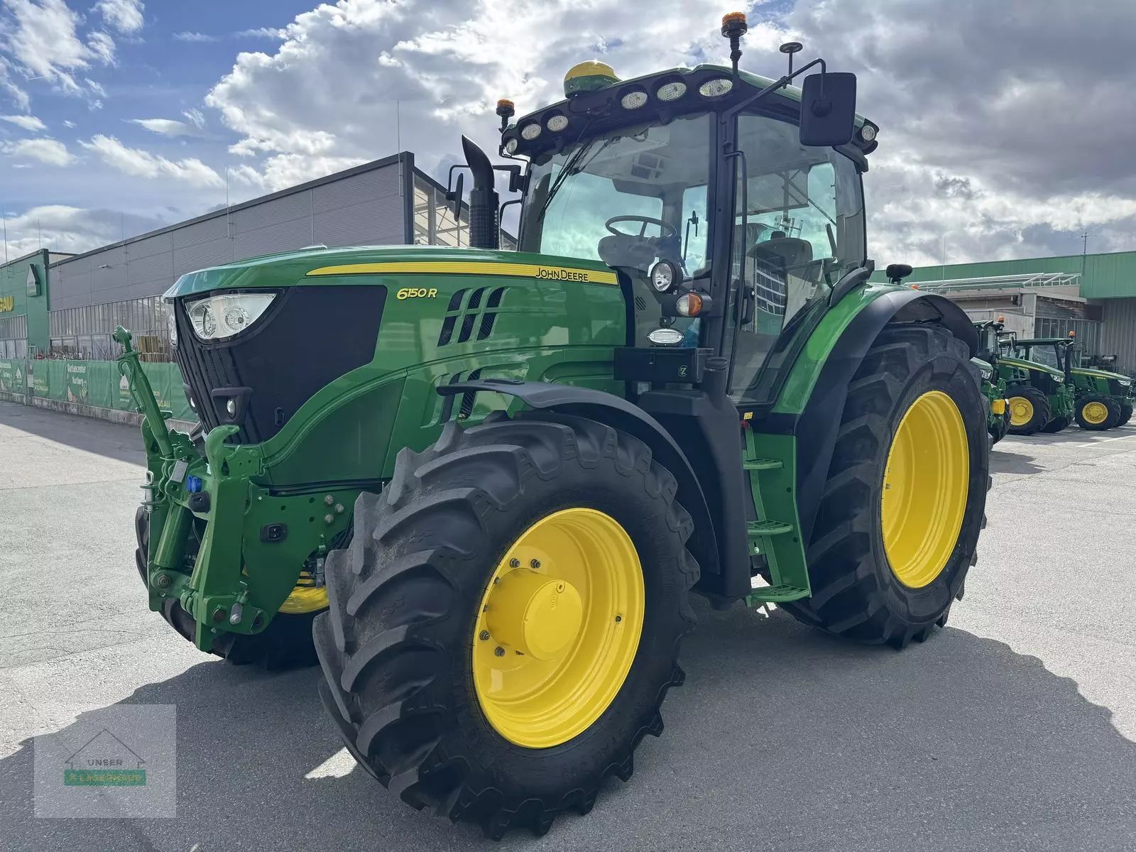 John Deere 6150 R Tractor €83,894