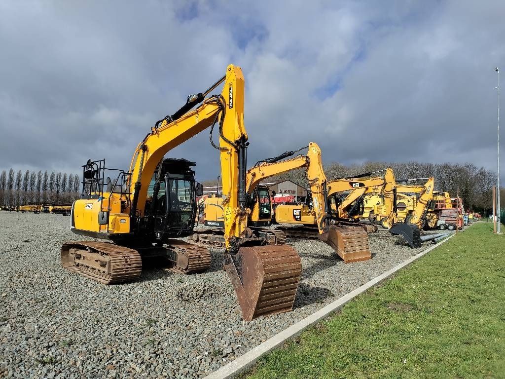 JCB js 145 lc Crawler excavator €60,000
