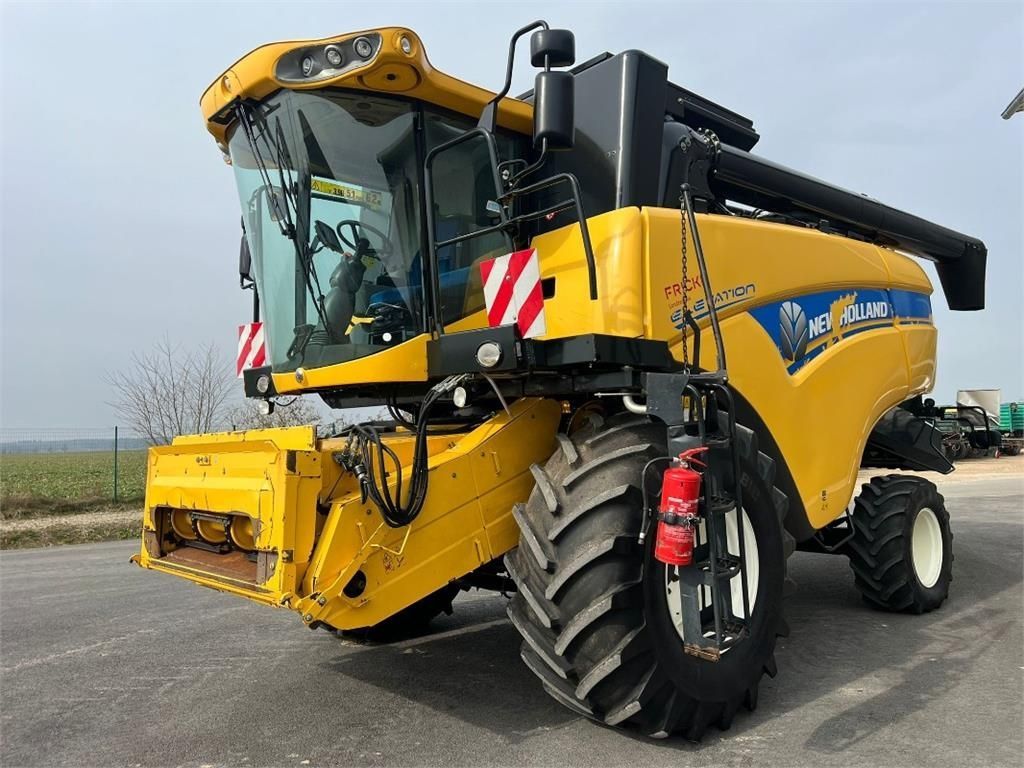 New Holland CX 6080 Elevation Combine harvester €89,950