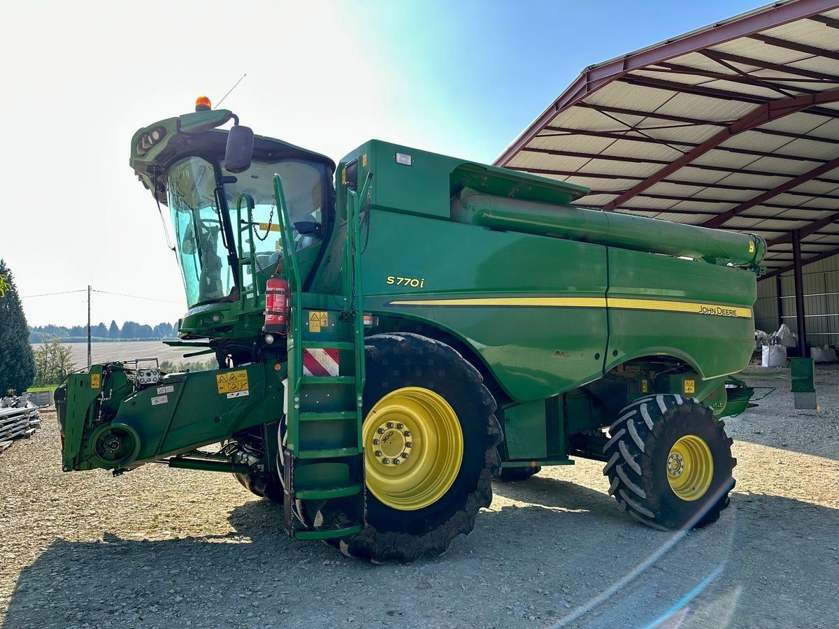 John Deere S 770 Combine harvester €249,000