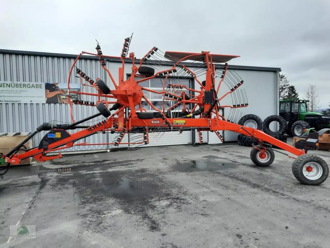 E-FARM: Kuhn GA 6930 - Rastrillo - id K5SCRBH - 19.500 € - Año: 2023 - Alemania
