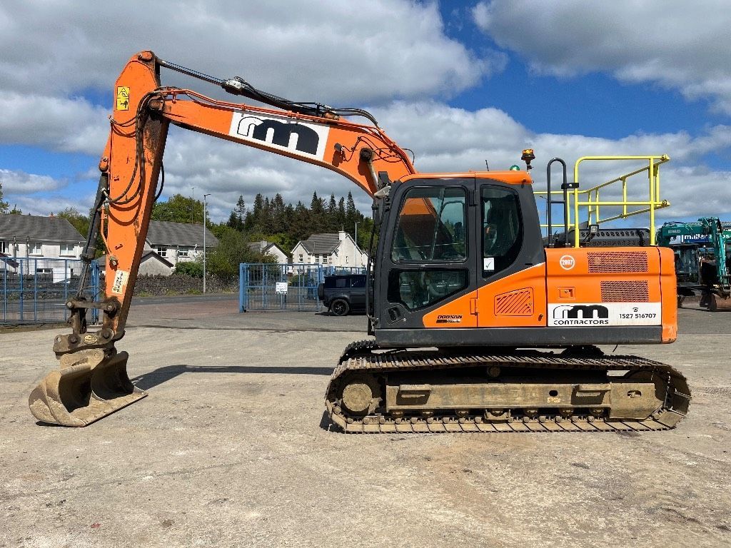 Doosan dx140 lc-7 ( new model ) Crawler excavator €41,647