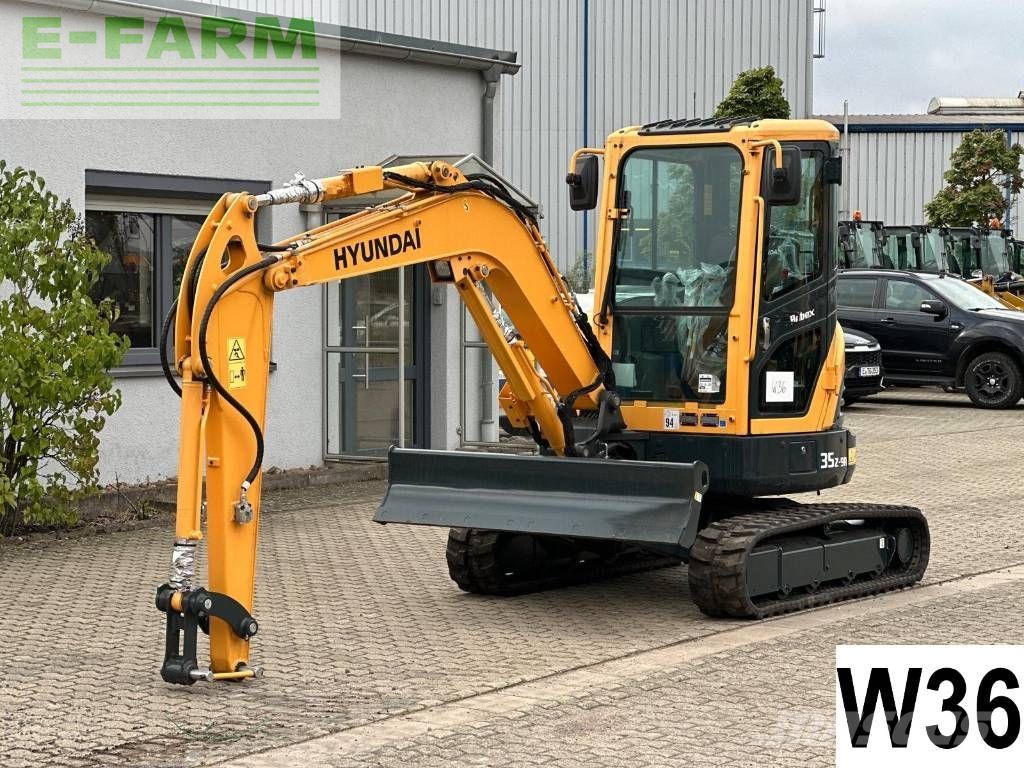 HYUNDAI r35z 9a Mini excavator €39,500