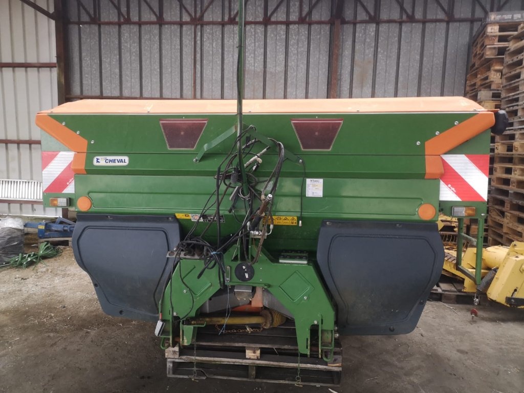 Amazone za-m 3001 fertiliserspreaders 15 000 €