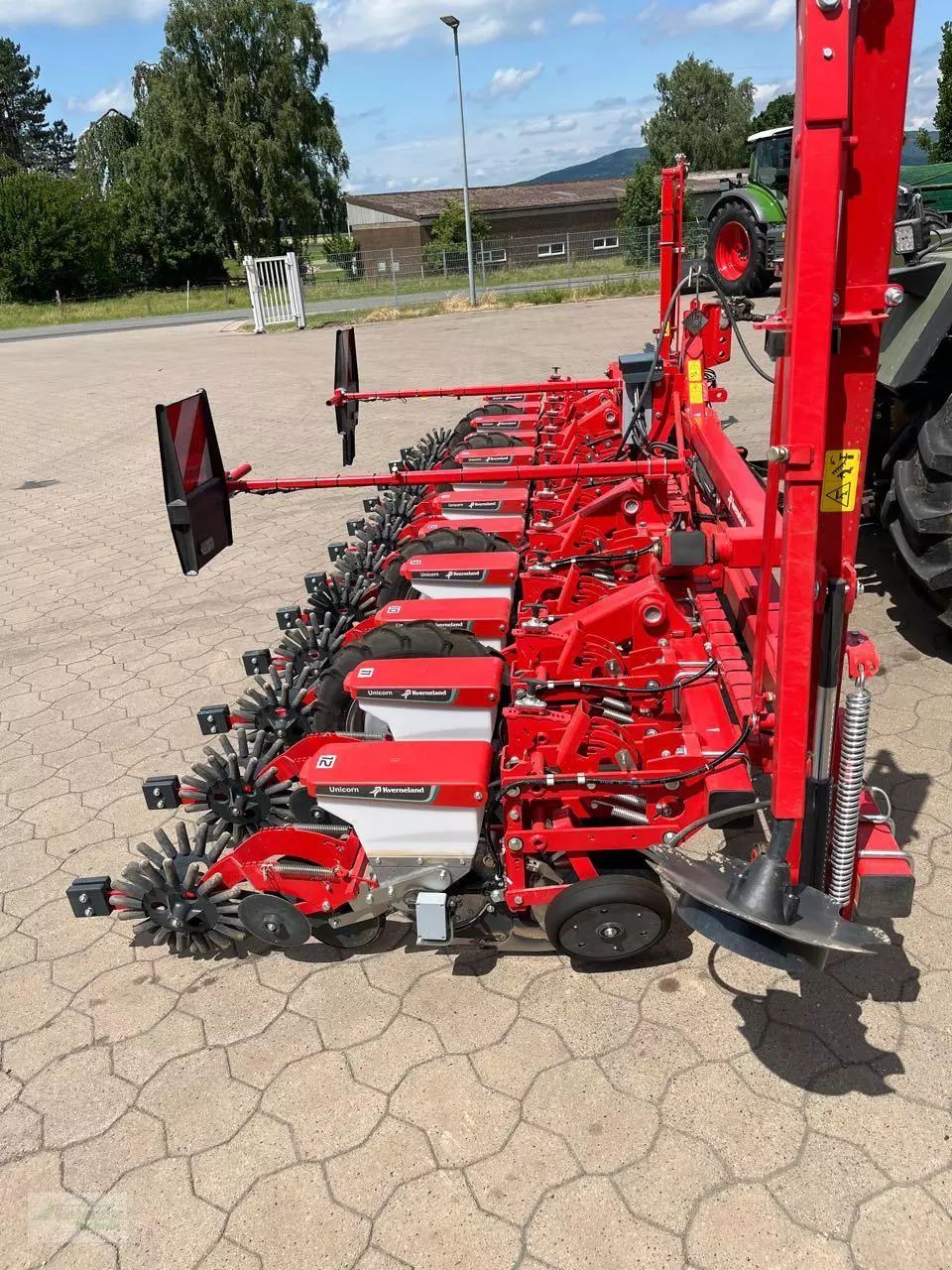 E-FARM: Kverneland unicorn sd e-drive - Einzelkornsämaschine - id SQQBX1G - 43.500 € - Baujahr: 2024 - Deutschland