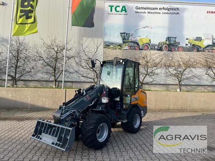 Giant G2700HD Ładowarka kołowa