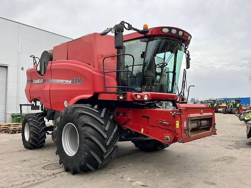 Case IH Axial-Flow 8010 Kombajn zbożowy 53 500 €