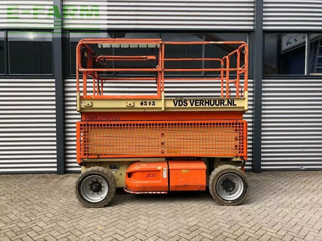 JLG 4069le hoogwerker schaarhoogwerker Podest Samobieżny 7950 €