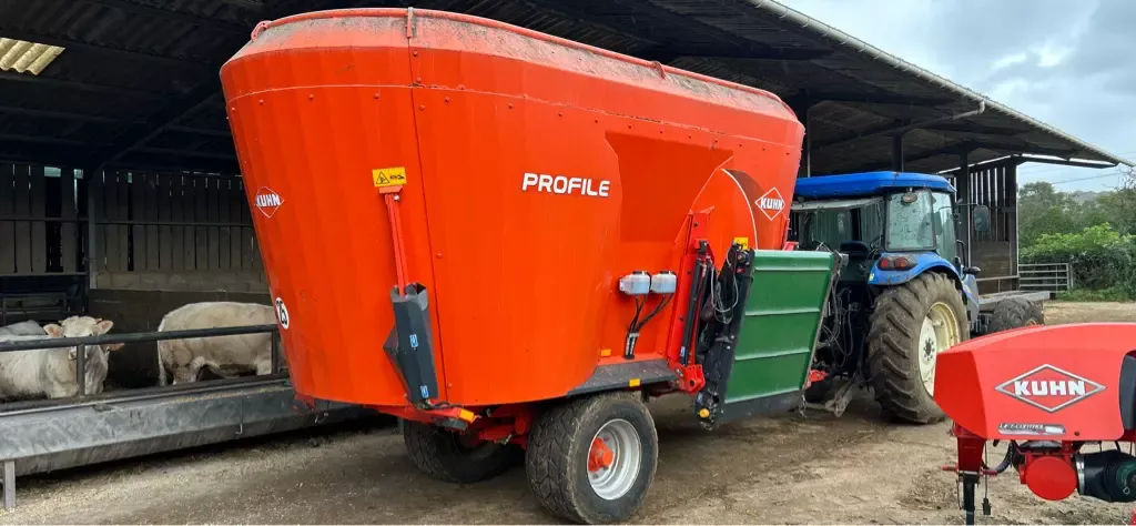 E-FARM: Kuhn profile 1870 - Mixer feeder - id 9ALABUT - €18,000 - Year of construction: 2014 - France