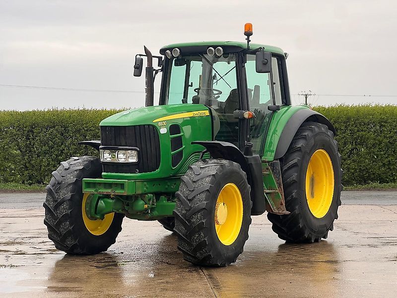 John Deere 6930 Premium Traktor 37 282 EUR