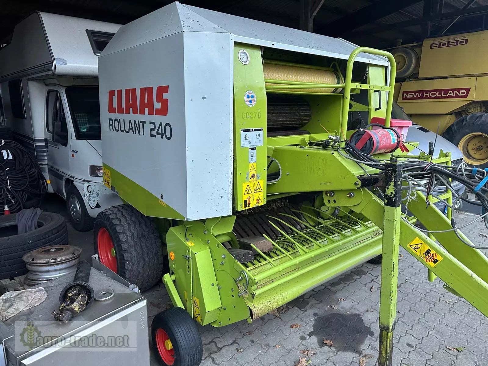 E-FARM: Claas Rollant 240 - Ballenpresse - id SBH1LBY - 8.500 € - Baujahr: 2004 - Deutschland