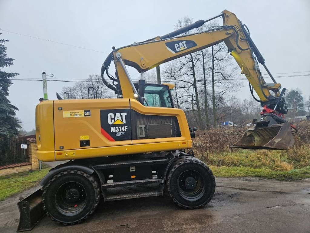 Caterpillar m 314 f Wheeled excavator €80,000