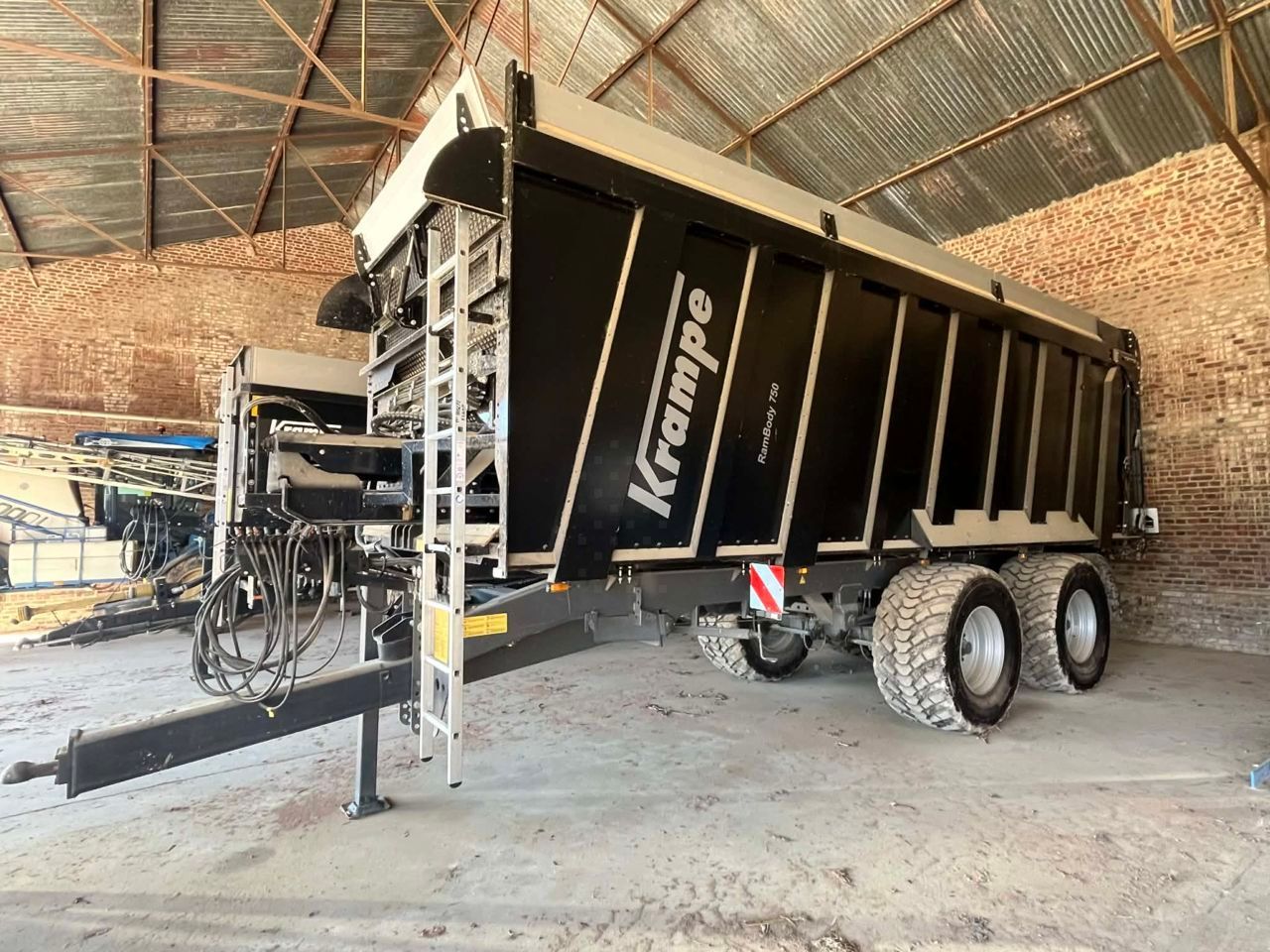 Krampe rambody 750 ( 45 m3 ) Kipper 61.000 €