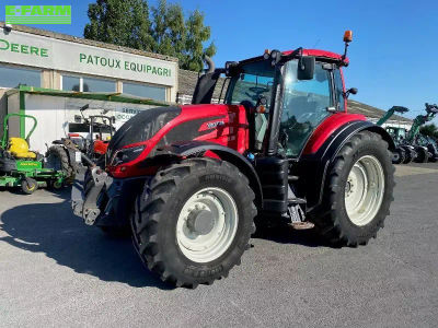 E-FARM: Valtra T194 Versu - Tractor - id 9KIIWNI - €90,000 - Year of construction: 2016 - Engine hours: 2,700,Engine power (HP): 190,France