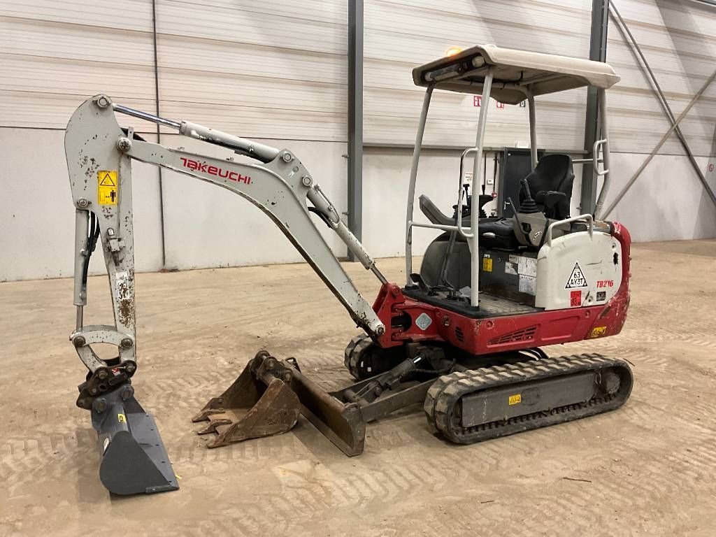 Takeuchi tb 216 Mini-pelle 12 750 €