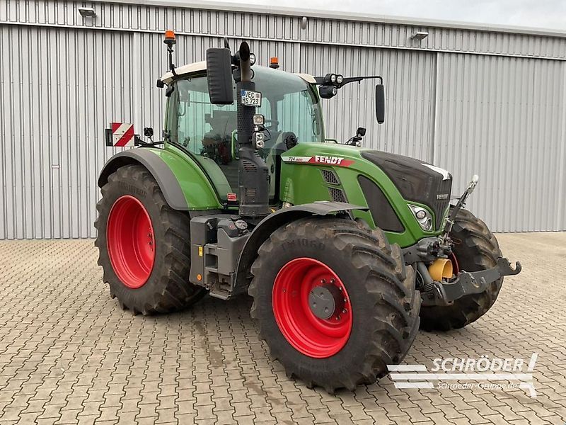 Fendt 720 Vario ProfiPlus Tractor 144.885 EUR