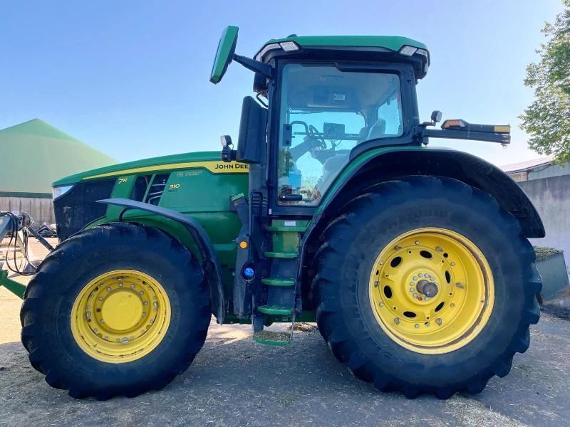 John Deere 7R 310 Tractor €155,000