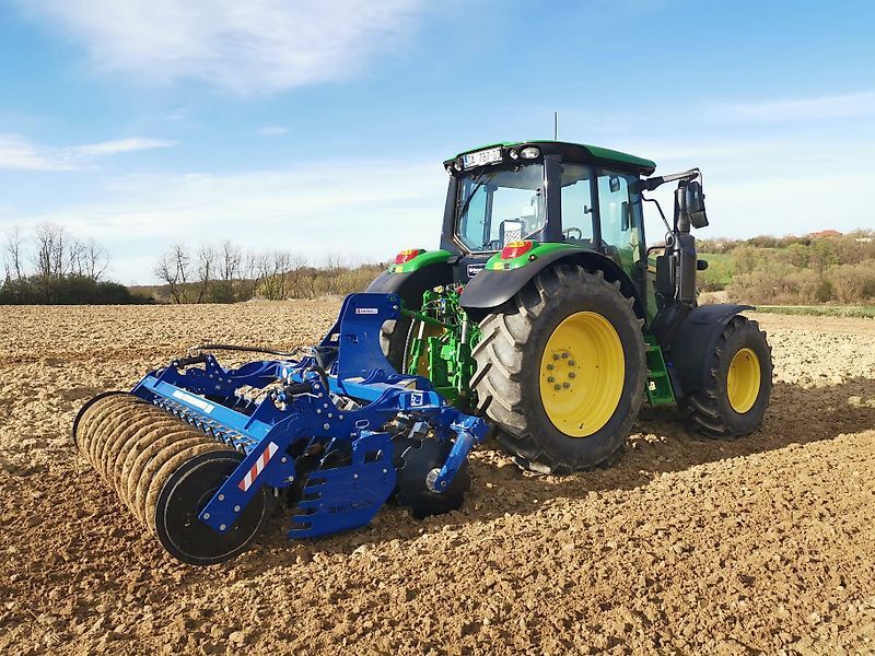 Rolmako kompakte scheibenegge u 693 - 3,0 m Disc harrow €7,250