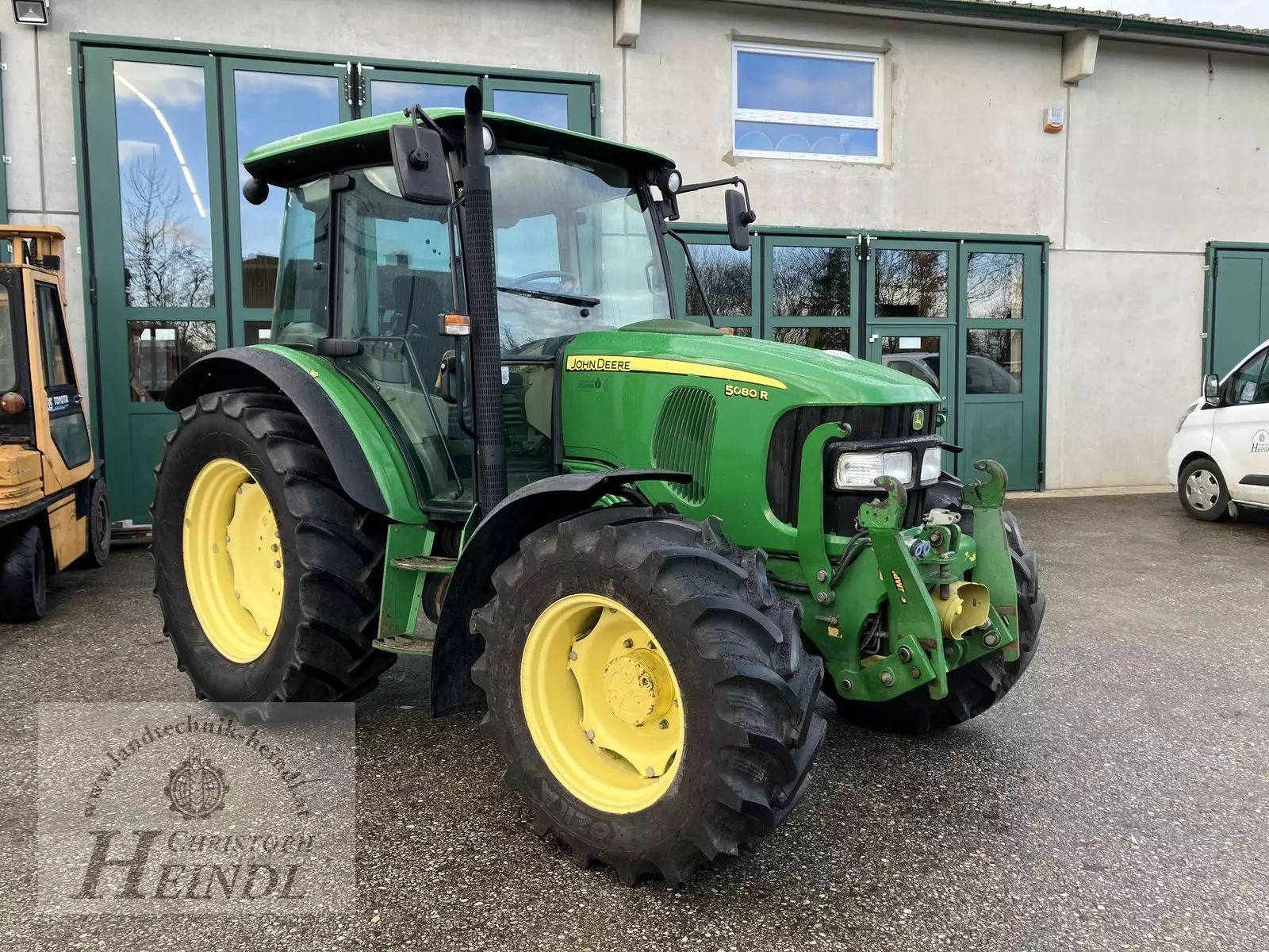 John Deere 5080 R Tractor €52,655