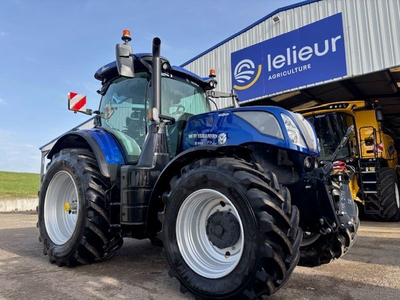 New Holland T7.245 Трактор 150 000 €