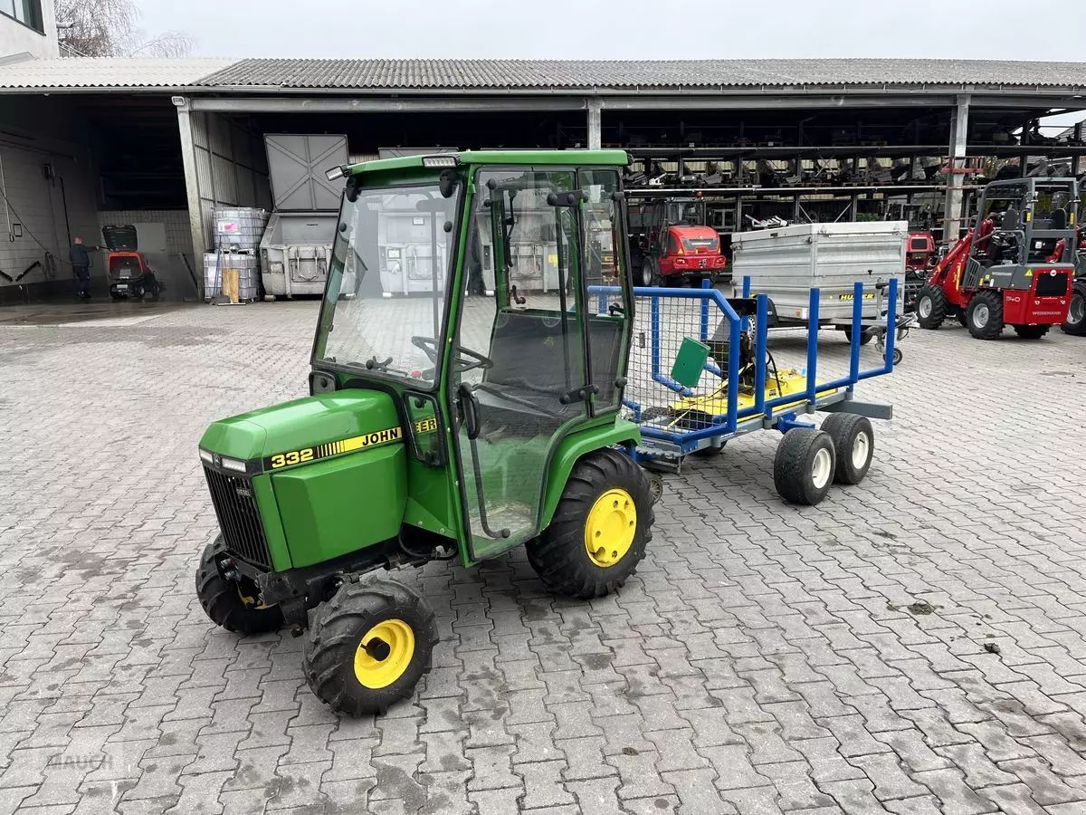 E-FARM: John Deere 3320 - Rasenmäher - id TNRXMLR - 6.583 € - Baujahr: 1992 - Österreich