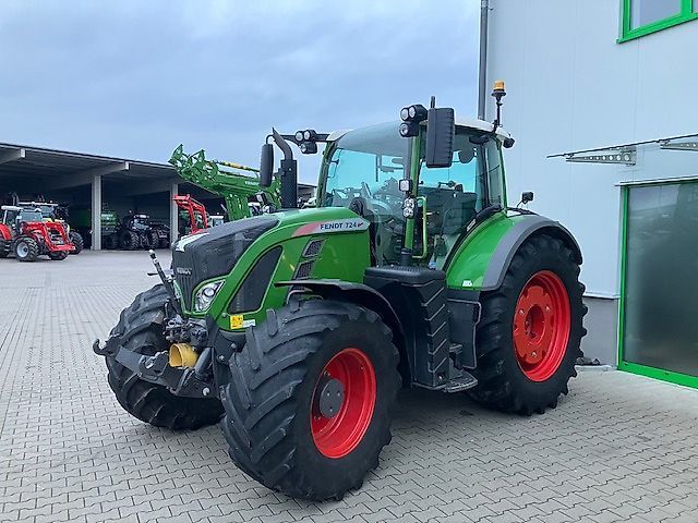 Fendt 724 Vario Profi Tractor €110,000