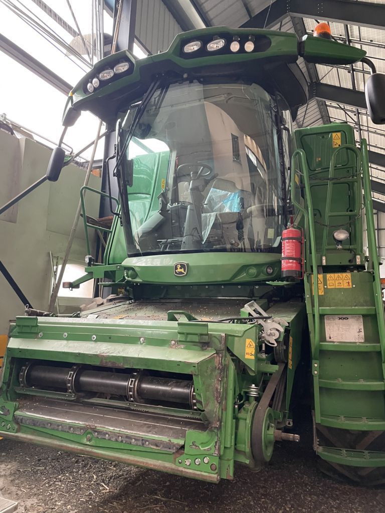 E-FARM: John Deere T670 - Mähdrescher - id U6MHUBQ - 189.000 € - Baujahr: 2018 - Abgelesene Motorstunden: 2.360,Frankreich