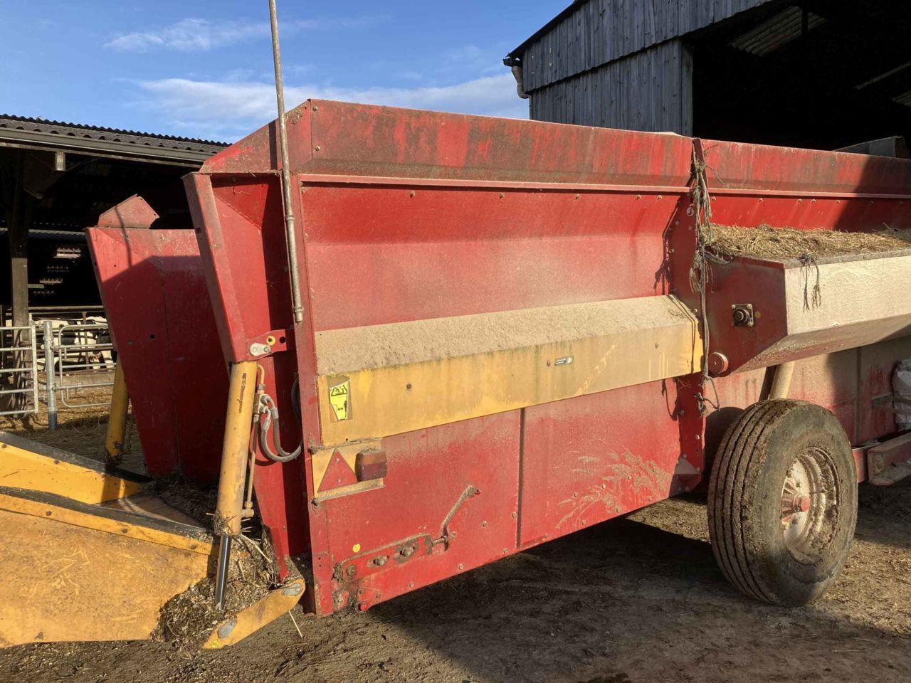 E-FARM: Gyrax 12700 l - Inne urządzenie paszowe - id CEJFDFX - 8000 € - Rok produkcji: 2017 - Francja