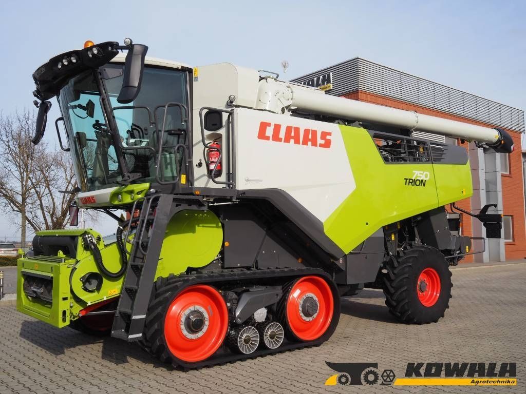 Claas Trion 750 Kombajn zbożowy 289 000 €