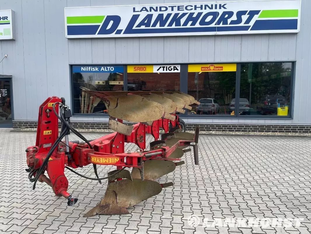 NIEMEYER AlphaTop 80-IV Plough €7,500