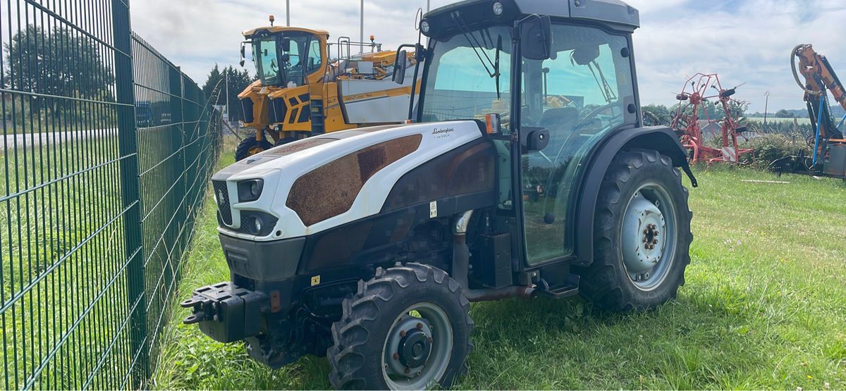 E-FARM: Lamborghini Spire S 90.4 - Traktor - id NXVAVXI - 26.000 € - Baujahr: 2019 - Abgelesene Motorstunden: 3.030,Motorleistung (PS): 90,Frankreich