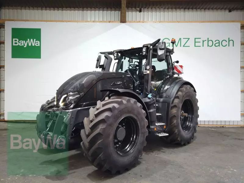 Valtra q305 valtra traktor Traktor 180.555 €