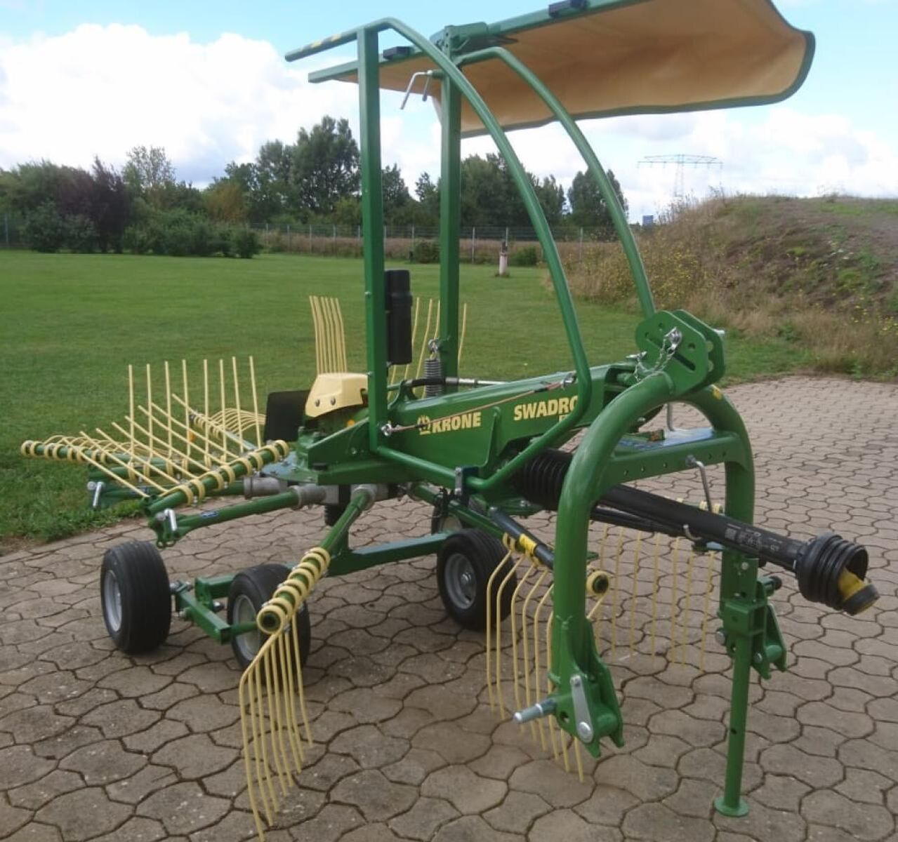 E-FARM: Krone Swadro S 380 - Kreiselheuer - id CDBXWRC - 8.751 € - Baujahr: 2023 - Deutschland