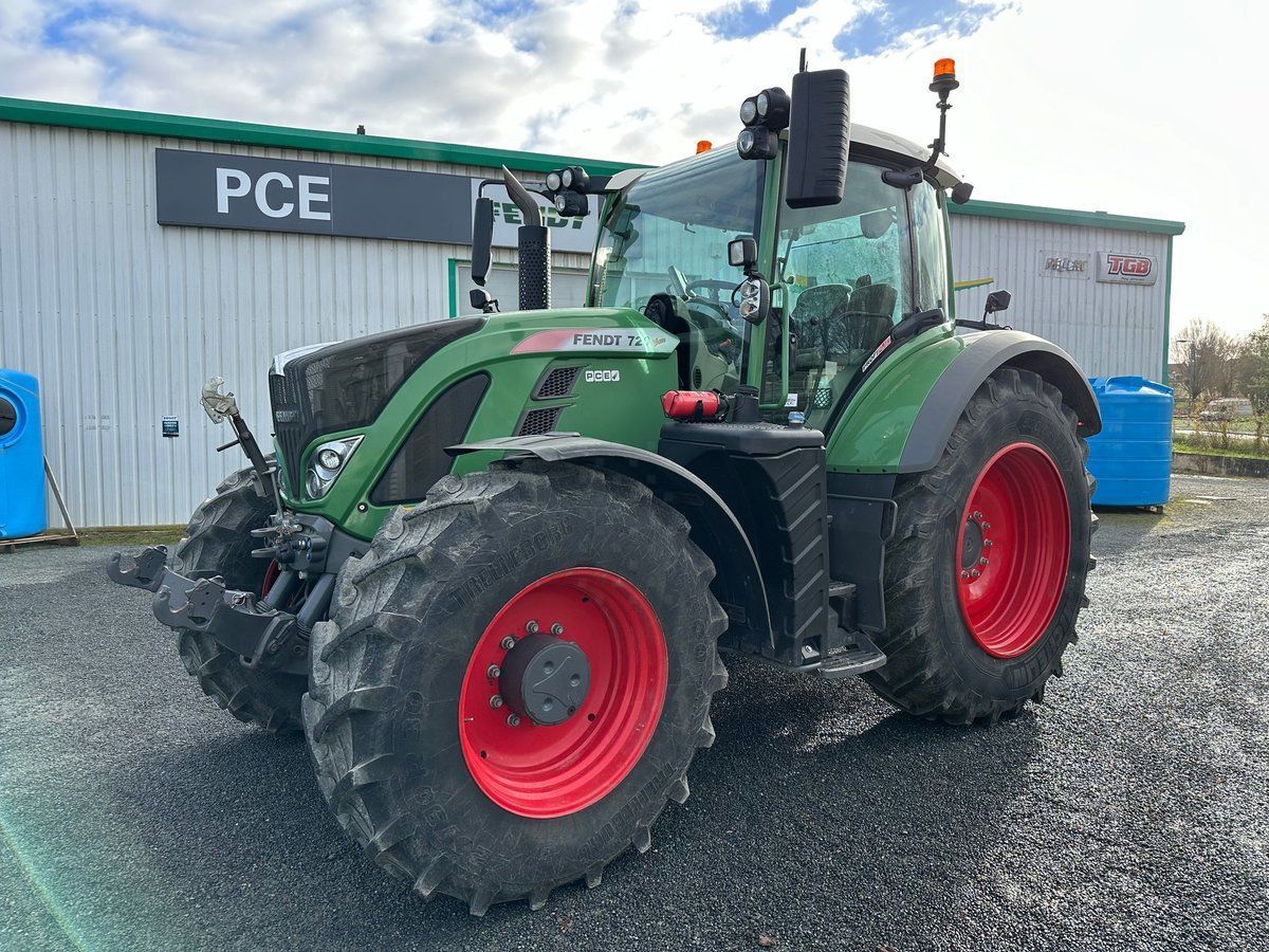 E-FARM: Fendt 720 Vario - Tractor - id XPFDYD5 - 99.000 EUR - Anul: 2016 - Citeste ore: 6.000,Muterea motorului: 200,Franța