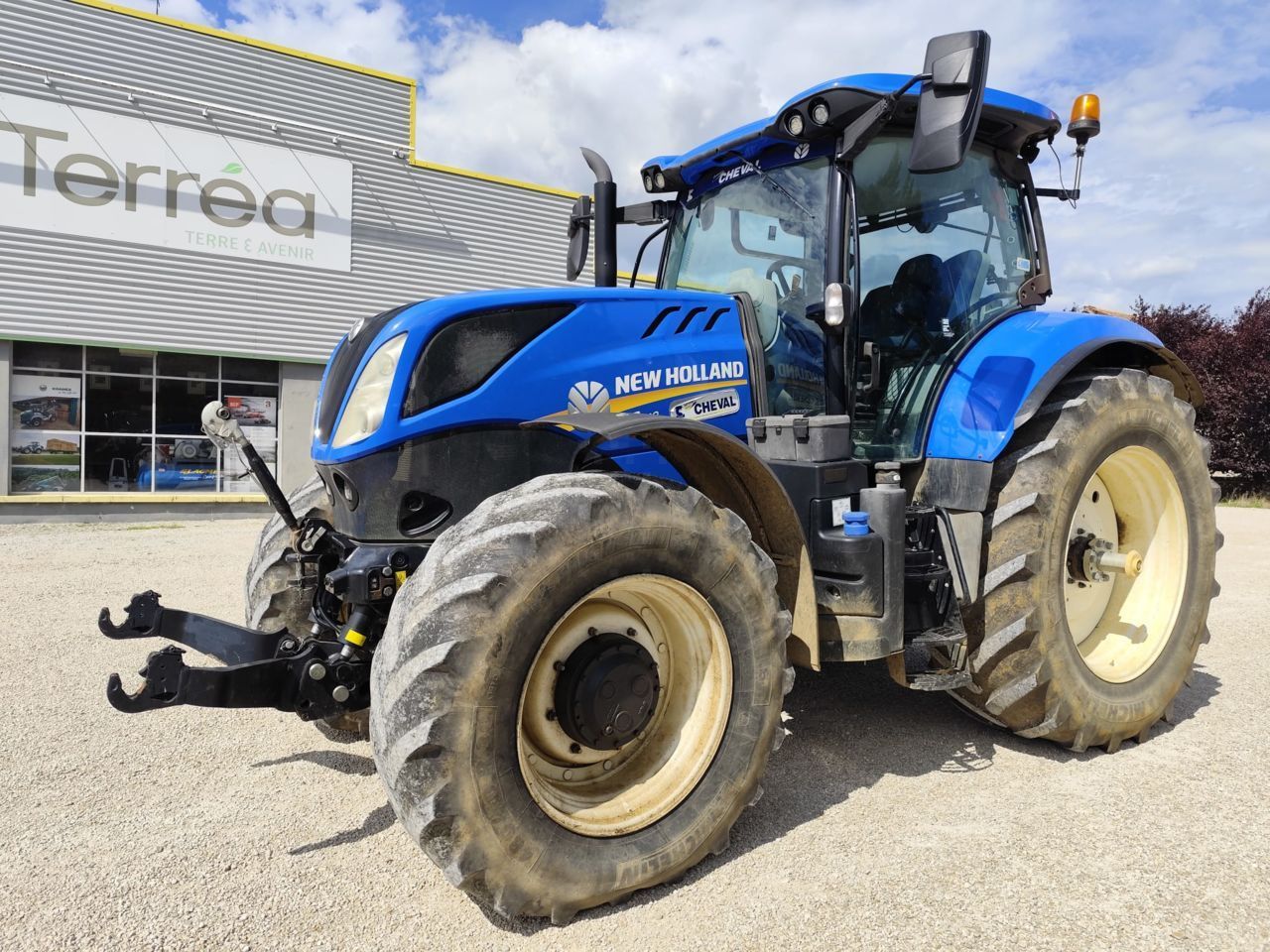 E-FARM: New Holland T7.210 - Τρακτέρ - id SXFLDPT - 55.000 € - Χρονία: 2018 - Μετρητής ωρών: 4.545,Ισχύς κινητήρα: 180,Γαλλία