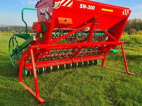 E-FARM: AGRO-MASZ sn 300 doppelscheibenscharen am+ kontroller dril - Drillmaschine - id Y4U5LXB - 12.478 € - Baujahr: 2023 - Abgelesene Motorstunden: 30,Deutschland