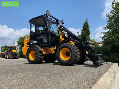 E-FARM: JCB 403 agri plus - Mini loader - id FKLCC9L - €43,904 - Year of construction: 2023 - Germany